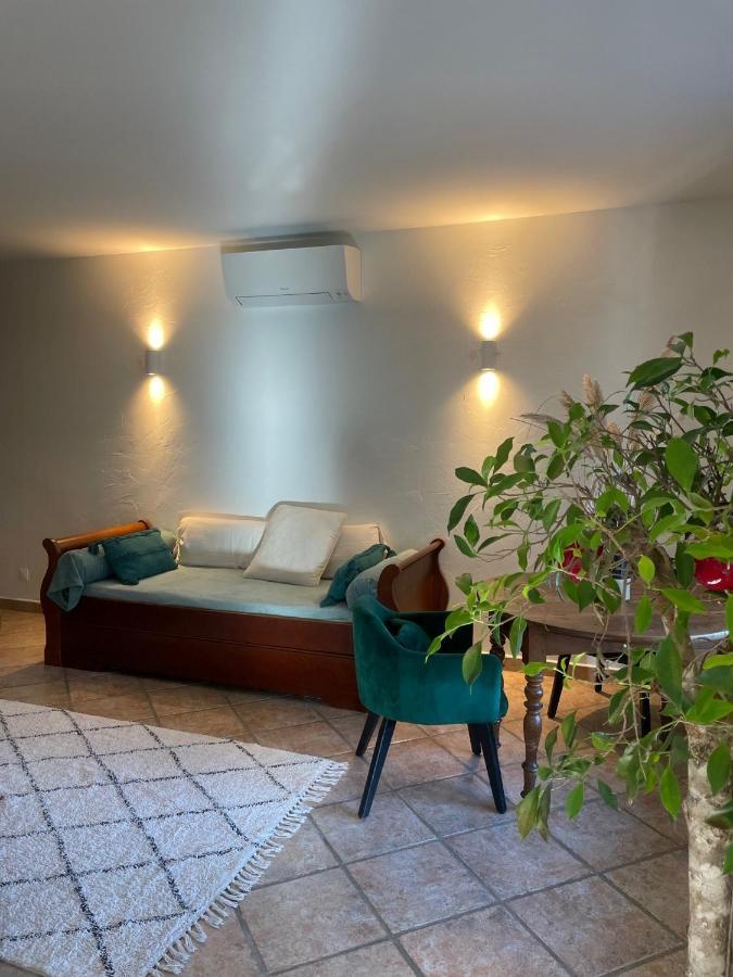 Apartmán Domaine Des Tuilieres Avec Jacuzzi Vallauris Exteriér fotografie