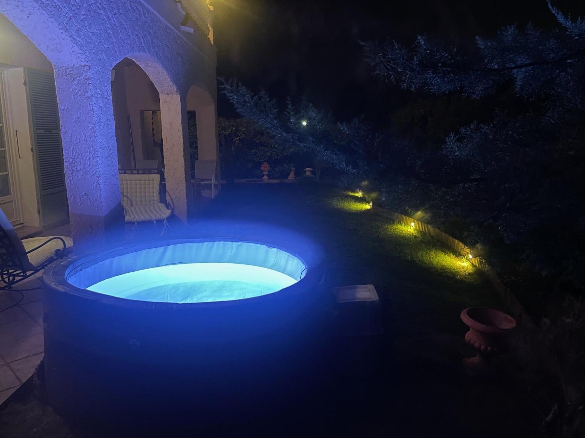 Apartmán Domaine Des Tuilieres Avec Jacuzzi Vallauris Exteriér fotografie